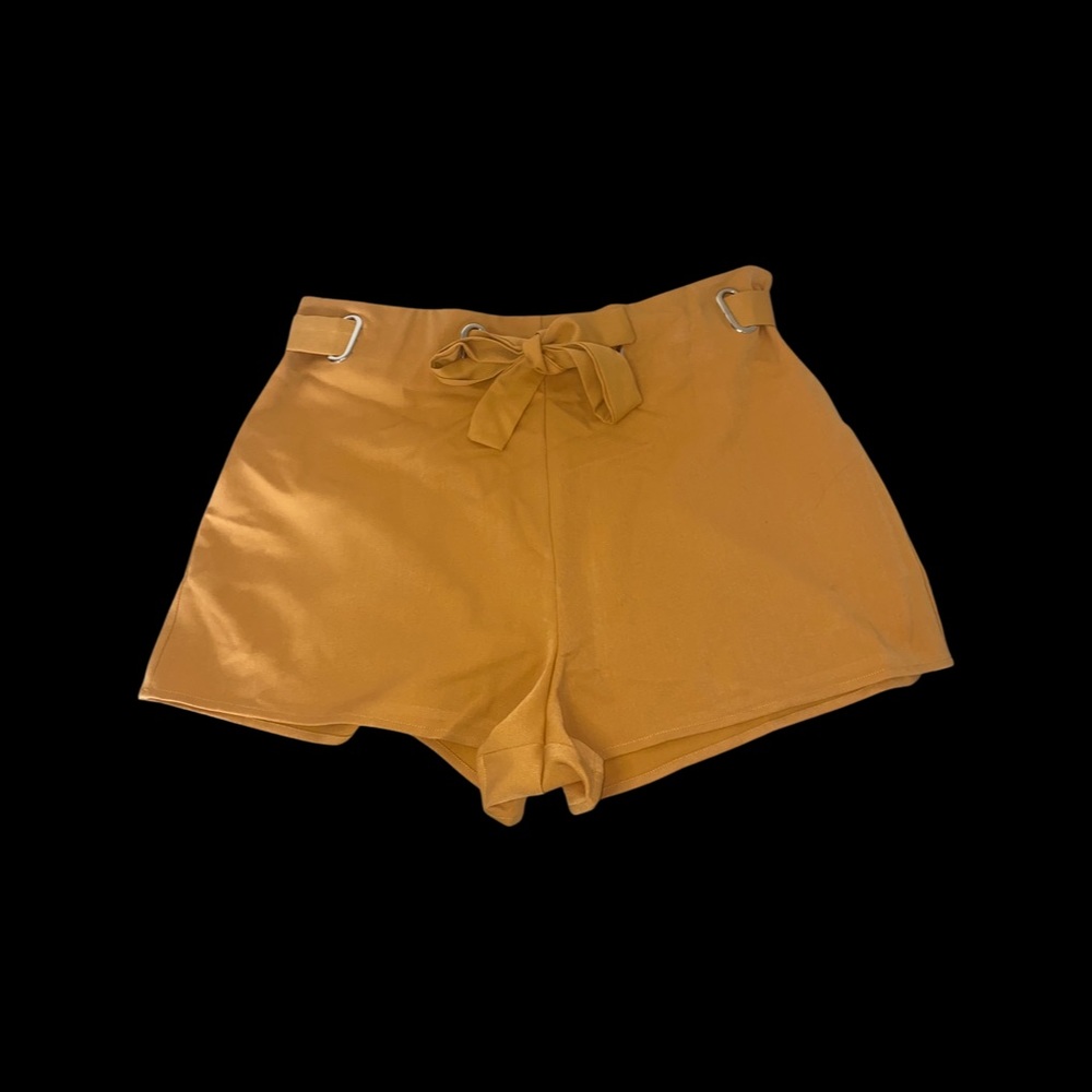 NWT-Better Be woven short 1X woman’s